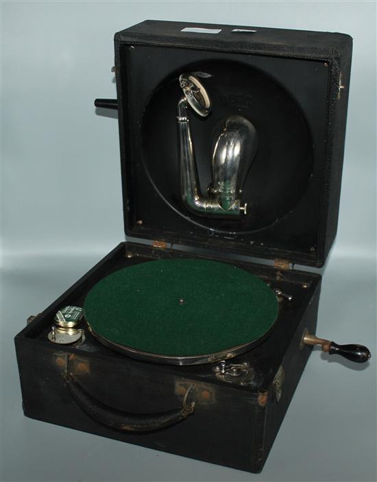 Wind up gramaphone & records